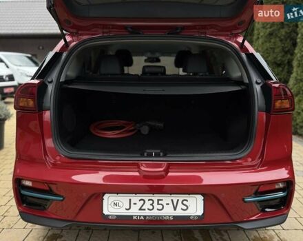 Червоний Кіа Niro, об'ємом двигуна 0 л та пробігом 118 тис. км за 18450 $, фото 63 на Automoto.ua