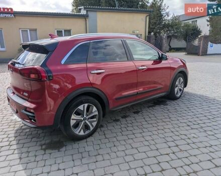 Червоний Кіа Niro, об'ємом двигуна 0 л та пробігом 146 тис. км за 19900 $, фото 5 на Automoto.ua