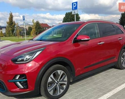 Красный Киа Niro, объемом двигателя 0 л и пробегом 105 тыс. км за 19999 $, фото 7 на Automoto.ua
