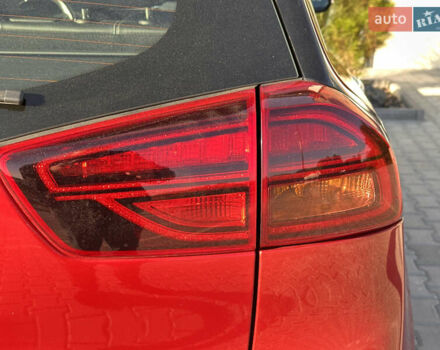 Красный Киа Niro, объемом двигателя 0 л и пробегом 163 тыс. км за 17850 $, фото 13 на Automoto.ua