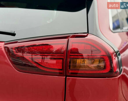 Червоний Кіа Niro, об'ємом двигуна 0 л та пробігом 128 тис. км за 19900 $, фото 20 на Automoto.ua