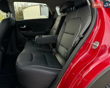 Червоний Кіа Niro, об'ємом двигуна 0 л та пробігом 61 тис. км за 23500 $, фото 81 на Automoto.ua