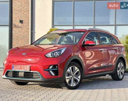 Червоний Кіа Niro, об'ємом двигуна 0 л та пробігом 163 тис. км за 17900 $, фото 12 на Automoto.ua