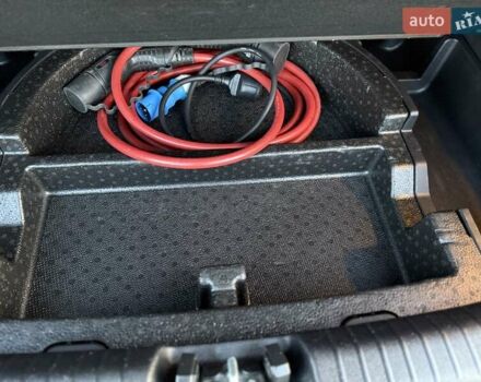 Красный Киа Niro, объемом двигателя 0 л и пробегом 67 тыс. км за 19850 $, фото 98 на Automoto.ua