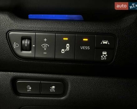 Красный Киа Niro, объемом двигателя 0 л и пробегом 47 тыс. км за 23900 $, фото 8 на Automoto.ua