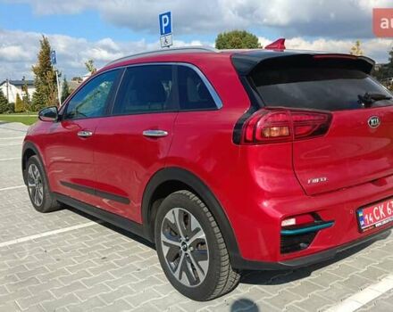 Красный Киа Niro, объемом двигателя 0 л и пробегом 105 тыс. км за 19999 $, фото 4 на Automoto.ua