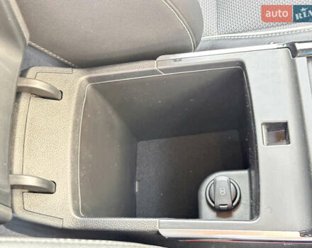 Красный Киа Niro, объемом двигателя 0 л и пробегом 163 тыс. км за 17850 $, фото 51 на Automoto.ua