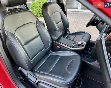 Красный Киа Niro, объемом двигателя 0 л и пробегом 70 тыс. км за 19850 $, фото 58 на Automoto.ua