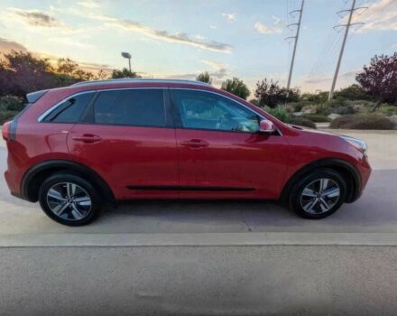 Красный Киа Niro, объемом двигателя 1.6 л и пробегом 39 тыс. км за 8700 $, фото 1 на Automoto.ua