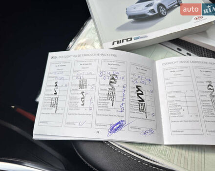 Красный Киа Niro, объемом двигателя 0 л и пробегом 161 тыс. км за 17950 $, фото 89 на Automoto.ua