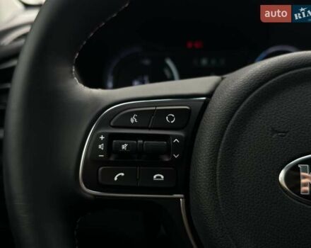 Красный Киа Niro, объемом двигателя 0 л и пробегом 47 тыс. км за 23900 $, фото 48 на Automoto.ua