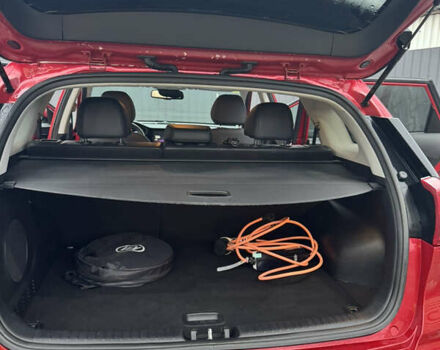 Красный Киа Niro, объемом двигателя 0 л и пробегом 144 тыс. км за 18800 $, фото 50 на Automoto.ua