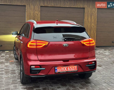 Красный Киа Niro, объемом двигателя 0 л и пробегом 144 тыс. км за 18800 $, фото 27 на Automoto.ua
