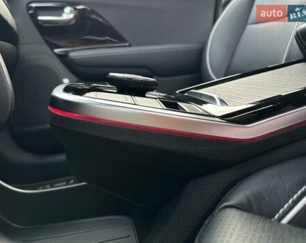 Червоний Кіа Niro, об'ємом двигуна 0 л та пробігом 61 тис. км за 23500 $, фото 11 на Automoto.ua