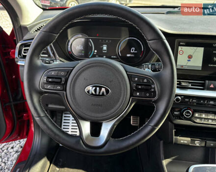 Красный Киа Niro, объемом двигателя 0 л и пробегом 44 тыс. км за 22600 $, фото 20 на Automoto.ua