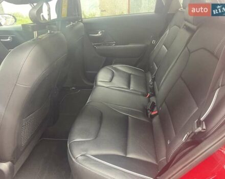 Красный Киа Niro, объемом двигателя 0 л и пробегом 124 тыс. км за 18200 $, фото 8 на Automoto.ua