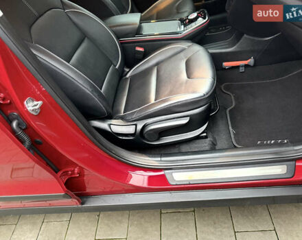 Червоний Кіа Niro, об'ємом двигуна 0 л та пробігом 151 тис. км за 18500 $, фото 55 на Automoto.ua