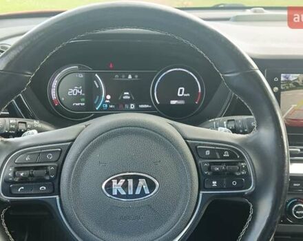 Красный Киа Niro, объемом двигателя 0 л и пробегом 105 тыс. км за 19999 $, фото 32 на Automoto.ua