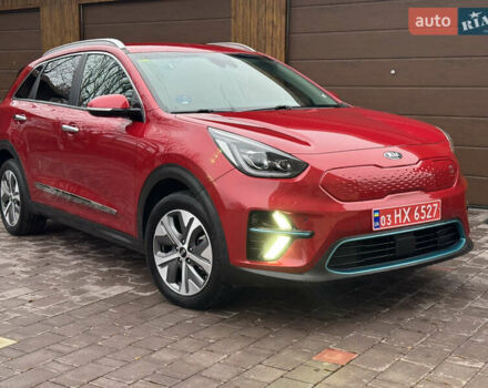 Красный Киа Niro, объемом двигателя 0 л и пробегом 144 тыс. км за 18800 $, фото 9 на Automoto.ua