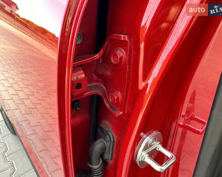 Червоний Кіа Niro, об'ємом двигуна 0 л та пробігом 163 тис. км за 17900 $, фото 27 на Automoto.ua