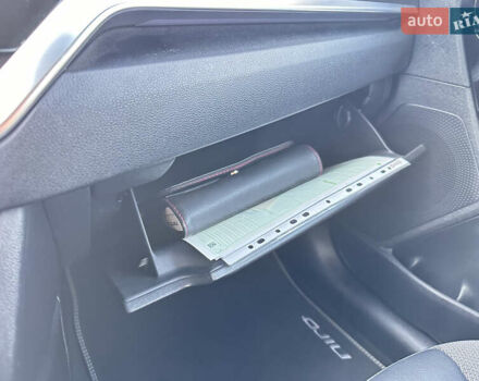 Червоний Кіа Niro, об'ємом двигуна 0 л та пробігом 163 тис. км за 17900 $, фото 42 на Automoto.ua