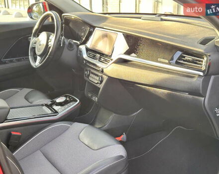 Красный Киа Niro, объемом двигателя 0 л и пробегом 163 тыс. км за 17850 $, фото 48 на Automoto.ua