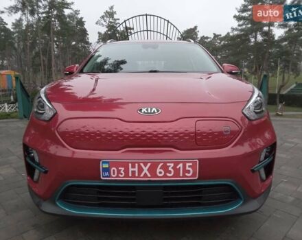 Красный Киа Niro, объемом двигателя 0 л и пробегом 87 тыс. км за 20492 $, фото 2 на Automoto.ua