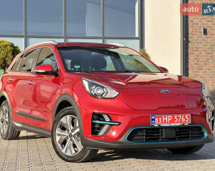 Красный Киа Niro, объемом двигателя 0 л и пробегом 163 тыс. км за 17850 $, фото 29 на Automoto.ua