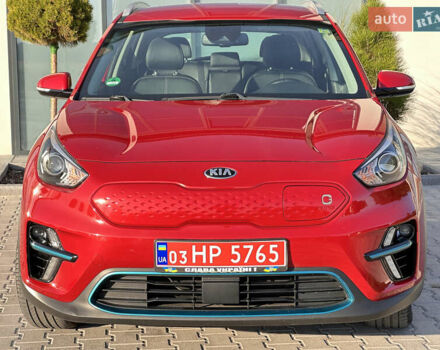 Красный Киа Niro, объемом двигателя 0 л и пробегом 162 тыс. км за 17900 $, фото 1 на Automoto.ua