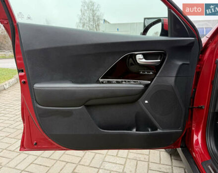 Червоний Кіа Niro, об'ємом двигуна 0 л та пробігом 128 тис. км за 19900 $, фото 43 на Automoto.ua