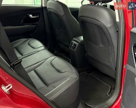 Червоний Кіа Niro, об'ємом двигуна 0 л та пробігом 110 тис. км за 19648 $, фото 25 на Automoto.ua