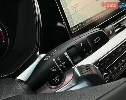 Червоний Кіа Niro, об'ємом двигуна 0 л та пробігом 61 тис. км за 23500 $, фото 49 на Automoto.ua