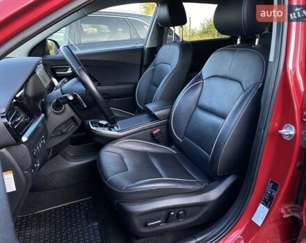 Червоний Кіа Niro, об'ємом двигуна 0 л та пробігом 128 тис. км за 19900 $, фото 22 на Automoto.ua
