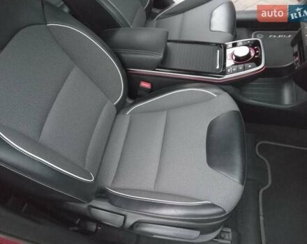 Красный Киа Niro, объемом двигателя 0 л и пробегом 87 тыс. км за 20492 $, фото 52 на Automoto.ua