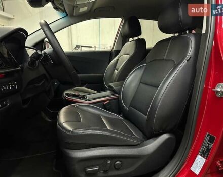 Красный Киа Niro, объемом двигателя 0 л и пробегом 47 тыс. км за 23900 $, фото 1 на Automoto.ua