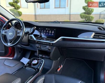 Красный Киа Niro, объемом двигателя 0 л и пробегом 67 тыс. км за 19850 $, фото 96 на Automoto.ua