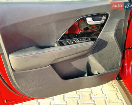 Красный Киа Niro, объемом двигателя 0 л и пробегом 163 тыс. км за 17850 $, фото 32 на Automoto.ua