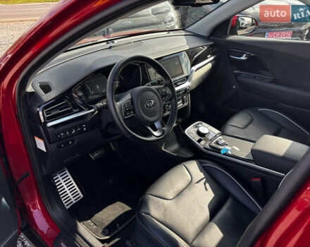 Красный Киа Niro, объемом двигателя 0 л и пробегом 44 тыс. км за 22600 $, фото 9 на Automoto.ua