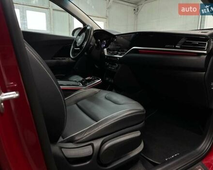Красный Киа Niro, объемом двигателя 0 л и пробегом 47 тыс. км за 23900 $, фото 96 на Automoto.ua