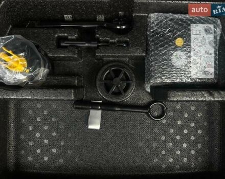 Красный Киа Niro, объемом двигателя 0 л и пробегом 47 тыс. км за 23900 $, фото 93 на Automoto.ua