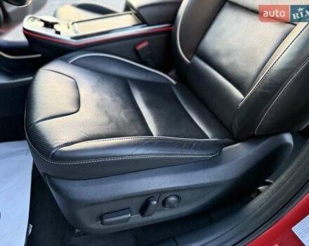 Красный Киа Niro, объемом двигателя 0 л и пробегом 67 тыс. км за 19850 $, фото 67 на Automoto.ua