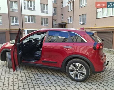 Червоний Кіа Niro, об'ємом двигуна 0 л та пробігом 110 тис. км за 19800 $, фото 11 на Automoto.ua