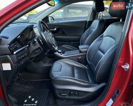 Червоний Кіа Niro, об'ємом двигуна 0 л та пробігом 128 тис. км за 19900 $, фото 21 на Automoto.ua