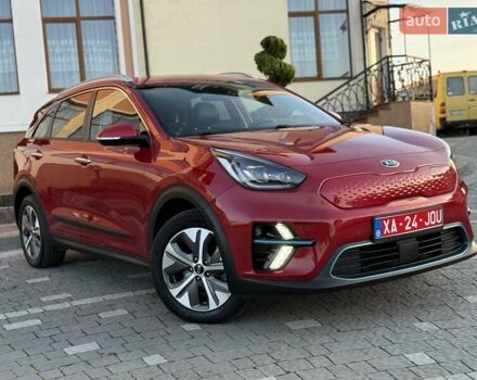Красный Киа Niro, объемом двигателя 0 л и пробегом 67 тыс. км за 19850 $, фото 6 на Automoto.ua