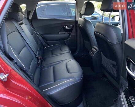 Червоний Кіа Niro, об'ємом двигуна 0 л та пробігом 128 тис. км за 19900 $, фото 51 на Automoto.ua