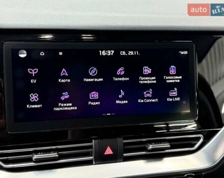 Червоний Кіа Niro, об'ємом двигуна 0 л та пробігом 110 тис. км за 19648 $, фото 19 на Automoto.ua