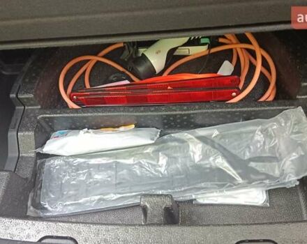 Киа Niro 2020 в Львове на Automoto.ua Красный Киа Niro, объемом двигателя 0 л и пробегом 105 тыс. км за 19999 $, фото 22 на Automoto.ua