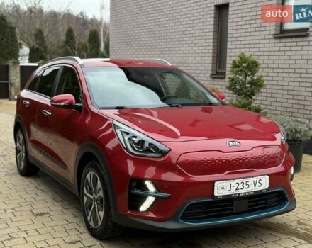 Червоний Кіа Niro, об'ємом двигуна 0 л та пробігом 118 тис. км за 18450 $, фото 7 на Automoto.ua