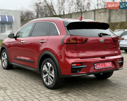 Червоний Кіа Niro, об'ємом двигуна 0 л та пробігом 128 тис. км за 19900 $, фото 7 на Automoto.ua