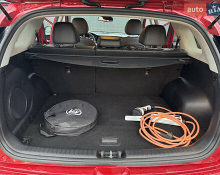 Красный Киа Niro, объемом двигателя 0 л и пробегом 144 тыс. км за 18800 $, фото 48 на Automoto.ua